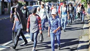 Cuarta caravana de migrantes parte hacia Estados Unidos