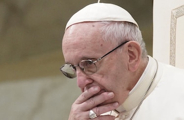 Vaticano autoriza pesquisa a obispo estadounidense acusado de acoso