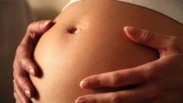 Ley de Illinois consagra al aborto como 'derecho fundamental'