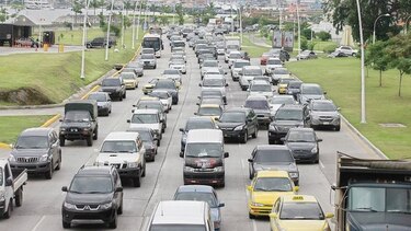 Desaceleración en venta de automóviles se mantiene
