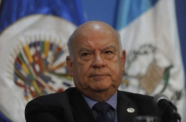 Insulza renuncia como agente chileno en La Haya y lanza precandidatura presidencial