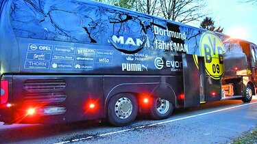 Bus es alcanzado por detonación