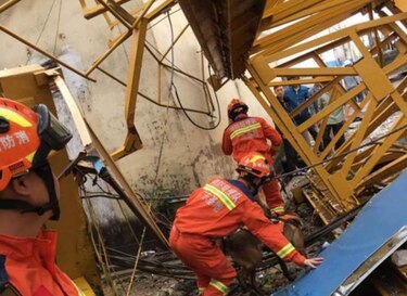 China: 12 muertos y 2 desaparecidos por derrumbe de edificio
