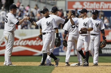 Pettitte y Yankees vencen a Orioles