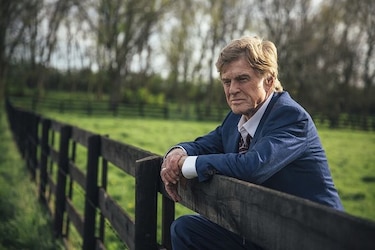 Robert Redford cabalga hacia el horizonte