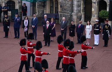 La reina Isabel II rinde homenaje a las víctimas del 11-S