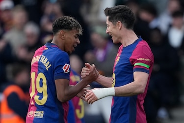Un gol de Lewandowski le da la victoria al Barcelona