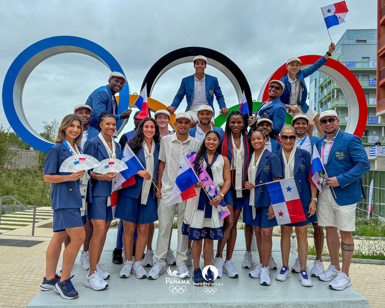 Delegación panameña en la inauguración de los Juegos Olímpicos París 2024. Cortesía.