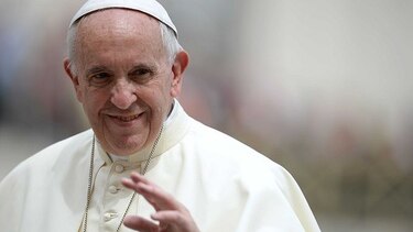 Papa Francisco, abierto a idea de mujeres diáconos en la Iglesia católica