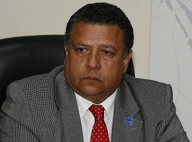 Contralor ordena investigar a exministro Vergara