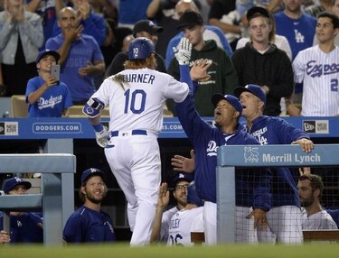 Asistencia en estadios de béisbol cae 1.1%