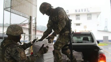 Autoridades decomisan 691 paquetes de droga