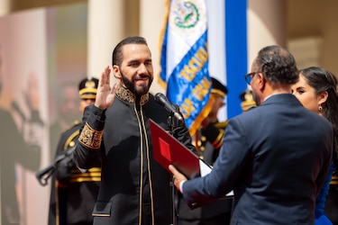 Nayib Bukele nombra a un experto en inteligencia artificial como asesor de su Gobierno