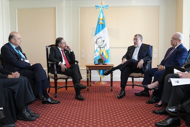 Pedro Sánchez, Gabriel Boric, Gustavo Petro y Laurentino Cortizo muestran apoyo al presidente electo de Guatemala, Bernardo Arévalo