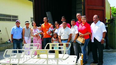 Donan 44 camas eléctricas al hospital Aquilino Tejeira