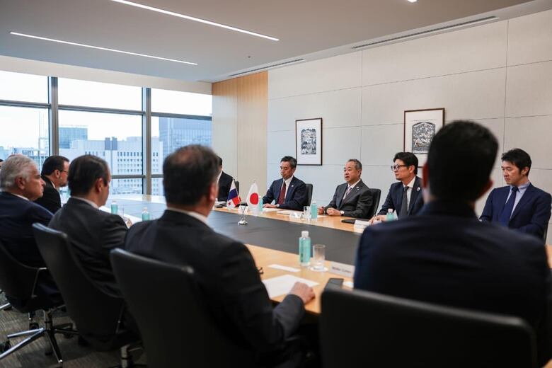 Mulino busca financiamiento en Japón para megaproyectos y atrae interés de Sumitomo