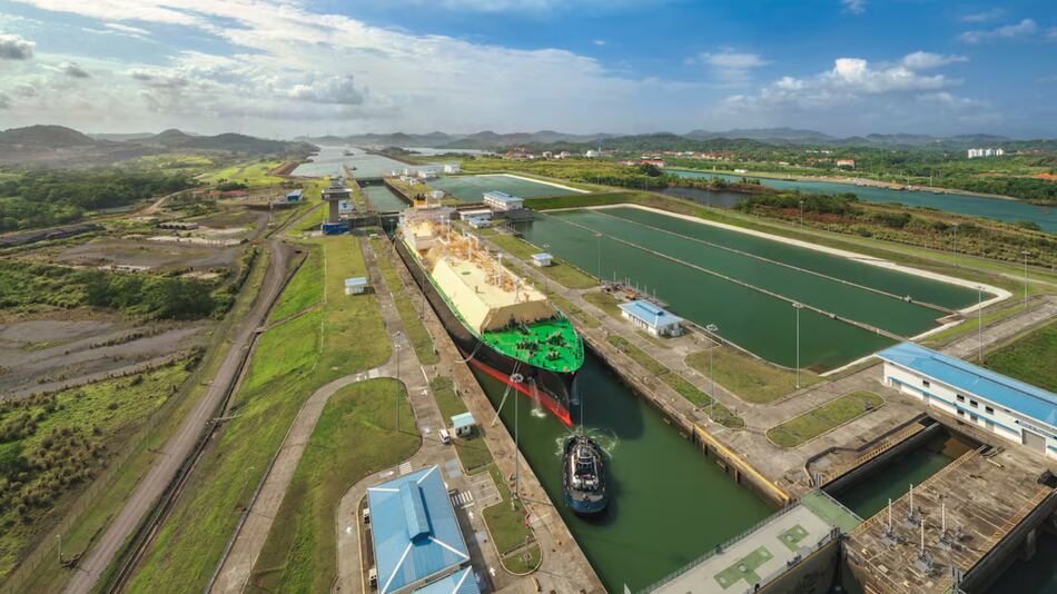 Canal de Panamá acelera promoción del gasoducto y nuevos puertos 