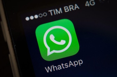El ‘ejército digital’ de 10 millones de personas en WhatsApp que ayudó a Lula a lograr una victoria histórica