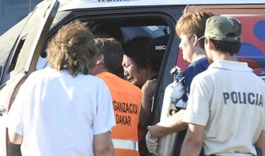 Primer accidente en el Rally Dakar; espectadores resultan heridos