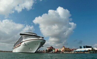 Protestas  en Colón inquietan a cruceros