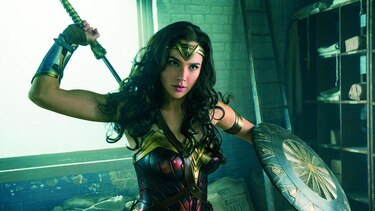 ‘Wonder Woman’ se mantiene líder de la taquilla