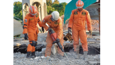 Potente sismo en isla turística de Indonesia deja 98 muertos
