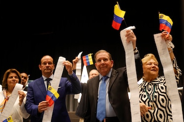 ¿Por qué María Corina Machado hará escala en Panamá y cuál será su agenda?