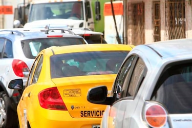 Taxis solo podrán circular de 5:00 a.m. a 8:00 p.m., en todo el país