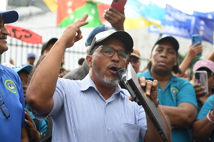 Docentes y Asamblea Nacional dialogan por el fin de huelga, proponen retorno a clases con garantías laborales