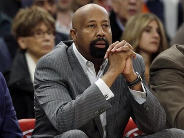 Phil Jackson despide a Mike Woodson como técnico de los Knicks