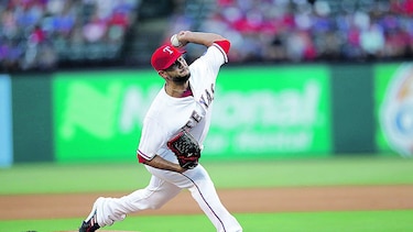 Rangers sacan su noveno triunfo; Colorado gana fácil