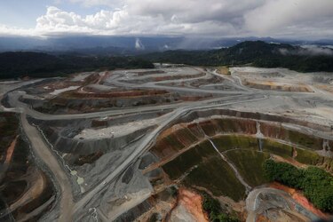 Gobierno de Panamá autoriza exportación de material rocoso sin reactivar la mina de Donoso