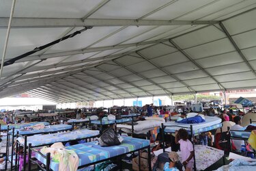 Más de 14,600 personas permanecen en 87 campamentos tras el doble terremoto en Venezuela