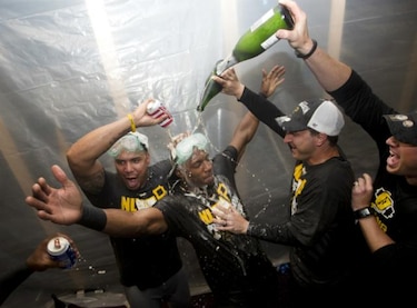Béisbol: Pittsburgh está de fiesta, los Piratas avanzan a los ‘playoff’