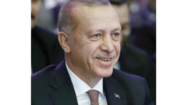 Erdogan dice que eliminará a los yihadistas sirios y a las milicias kurdas