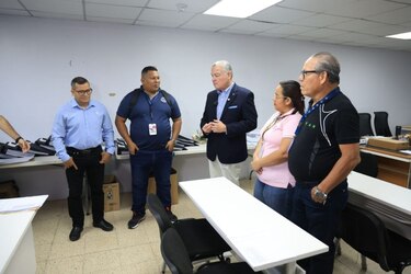 Médicos alertan por privacidad de pacientes en fiscalizaciones de la Contraloría