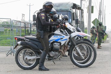 Más de 6,600 detenidos en Ecuador en 30 días de ‘conflicto armado’ contra el crimen organizado