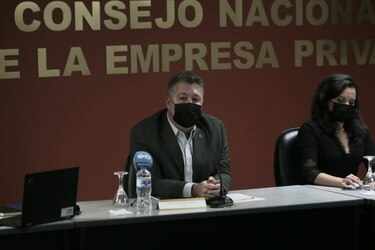 Gobierno adeuda a los contratistas miembros de la Capac $300 millones