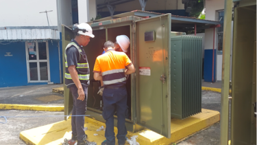 Realizan trabajos de mantenimiento  eléctrico en el Complejo Hospitalario de la CSS, algunas áreas están sin luz