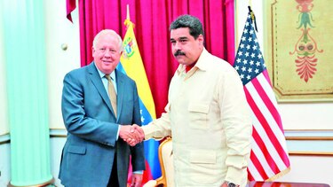 Instalan mesas para el diálogo