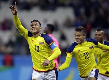 Colombia gana y avanza a cuartos de final