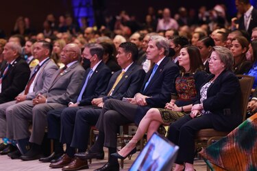 Compromisos por $6,000 millones para cuidar océanos; Panamá reniega del plástico