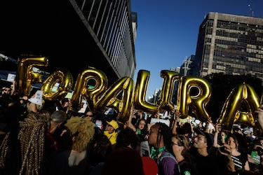 Cientos de mujeres vuelven a protestar en Brasil contra penar el aborto como un homicidio