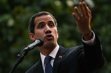 Guaidó anuncia que pronto recibirá 'ayuda humanitaria' para Venezuela