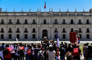 Sebastián Piñera cambia a ocho de sus ministros, incluido su cuestionado jefe de gabinete