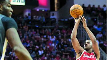 Los Rockets frenan a Warriors en la NBA
