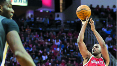 Los Rockets frenan a Warriors en la NBA