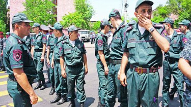 Grupo armado tomó rehenes en Ereván