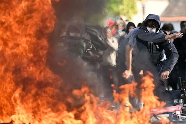 Las violentas protestas estudiantiles en Francia que han dejado más de 1,000 escuelas afectadas y cientos de detenidos