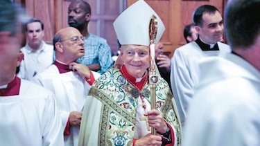 El Vaticano expulsa a excardenal por abusos sexuales
